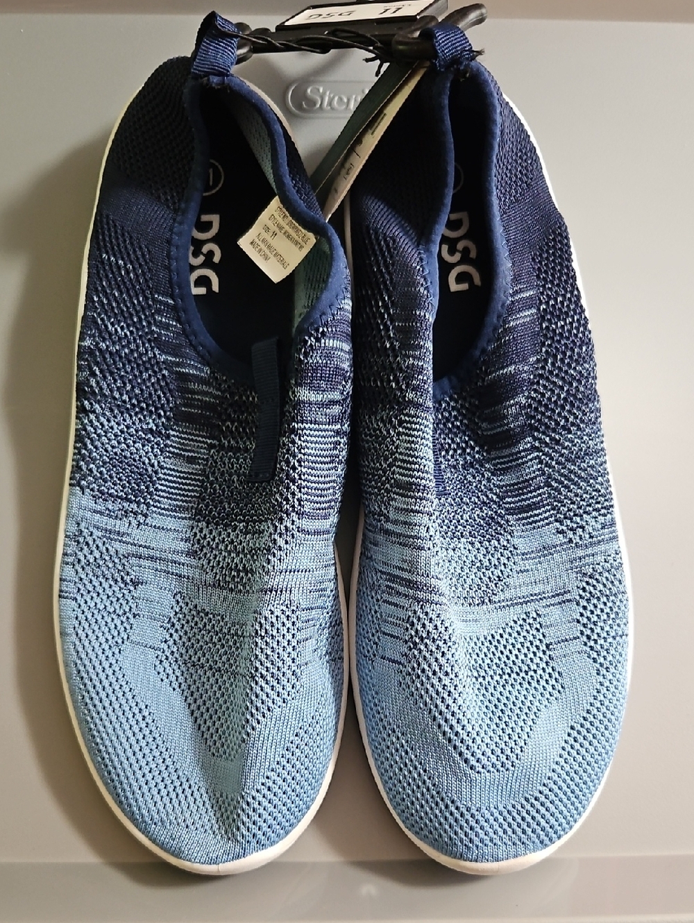 DSG Direct Women's Knit Water Shoes: BLUE: NEW WITH TAGS: SIZE 11